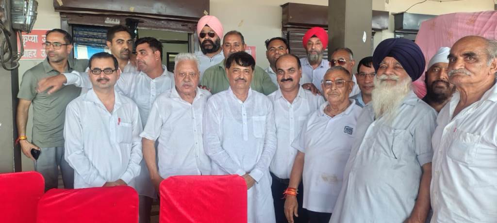 Grand Welcome for Rajesh Thakral Chairman of the Haryana Traders Welfare Board at Ambala Vegetable Market